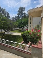 521 E Valencia Ave in Burbank, CA - Building Photo - Building Photo