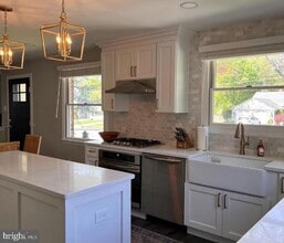 431 Covered Bridge Rd in Cherry Hill Township, NJ - Building Photo - Building Photo