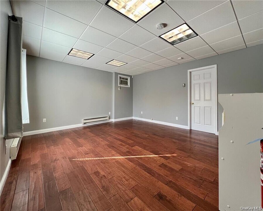 11 Clark Pl-Unit -2W in Mahopac, NY - Building Photo