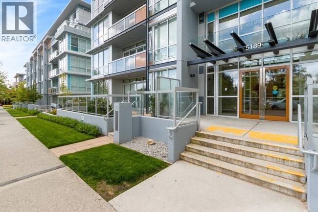 5189 Cambie St. in Vancouver, BC - Building Photo - Building Photo