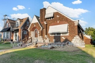 8460 Edna St in St. Louis, MO - Building Photo