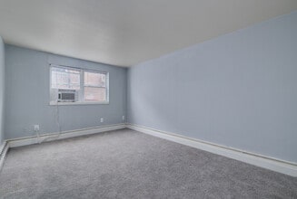 Mayfair Garden Apartments in Philadelphia, PA - Foto de edificio - Interior Photo