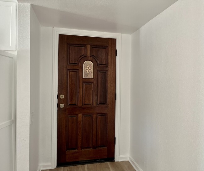 400 N Sunrise Way, Unit 208 in Palm Springs, CA - Building Photo - Building Photo