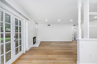 17178 McKeever St in Granada Hills, CA - Building Photo - Interior Photo