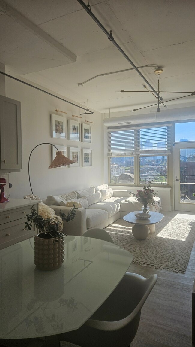 property at 6 S Laflin St
