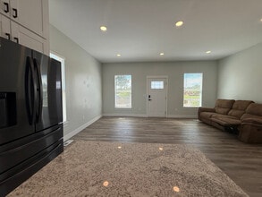 7 Elm Ave in Eaton, CO - Building Photo - Building Photo