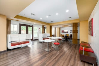 Mazza GrandMarc in College Park, MD - Foto de edificio - Building Photo