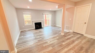 20117 Laurel Hill Way in Germantown, MD - Building Photo - Building Photo