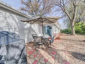 6270 Rocket Dr in Florissant, MO - Building Photo - Building Photo