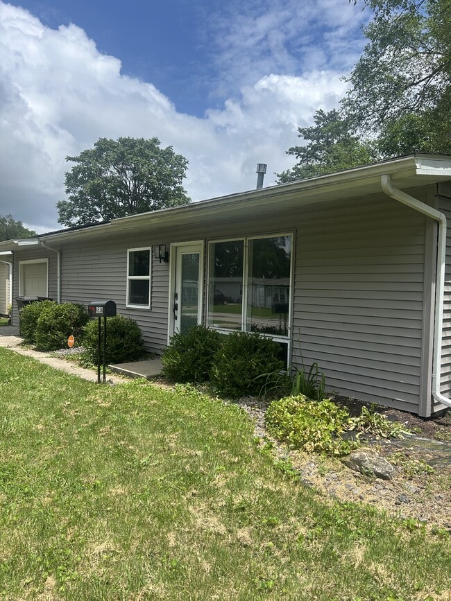 4536 Walter Ave in Granite City, IL - Building Photo - Building Photo