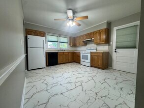 1612 Raleigh Rd in Lexington, KY - Building Photo - Building Photo