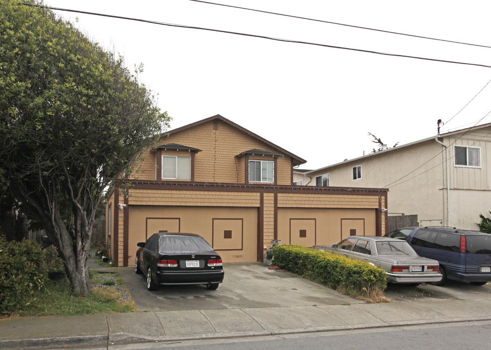 476-478 Oak Ave in Half Moon Bay, CA - Building Photo