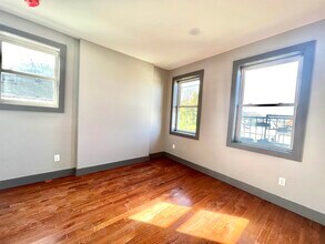 39 Van Wagenen Ave in Jersey City, NJ - Building Photo - Building Photo