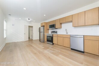 1628 Walnut St in Jacksonville, FL - Building Photo - Building Photo