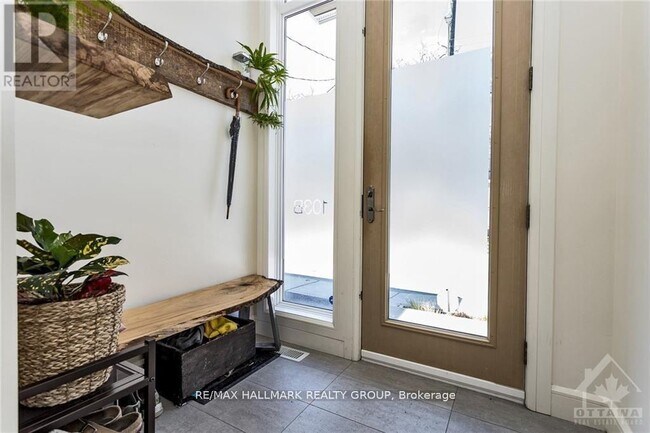 103B Stirling Ave in Ottawa, ON - Building Photo - Building Photo