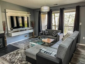 74 Aspen Ct, Unit 74 Aspen Ct in Hamilton, NJ - Building Photo