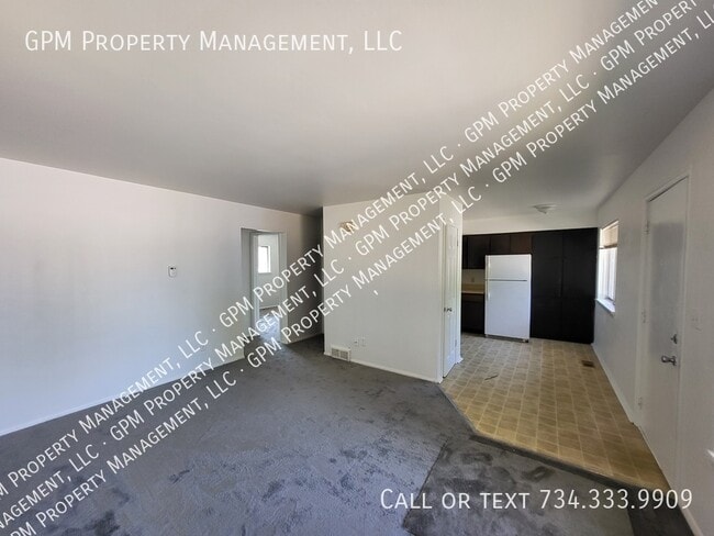51039 Willis Rd in Belleville, MI - Building Photo - Building Photo