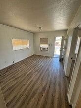 1635 3rd St in Wasco, CA - Building Photo - Building Photo