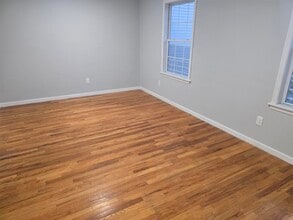 212 Clerk St in Jersey City, NJ - Building Photo - Building Photo