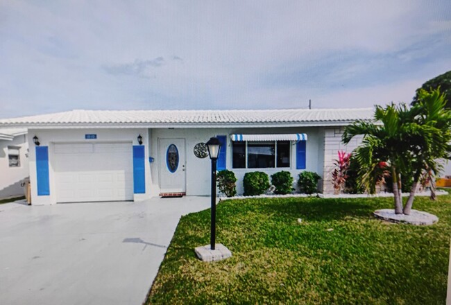 property at 1010 SW 15th St