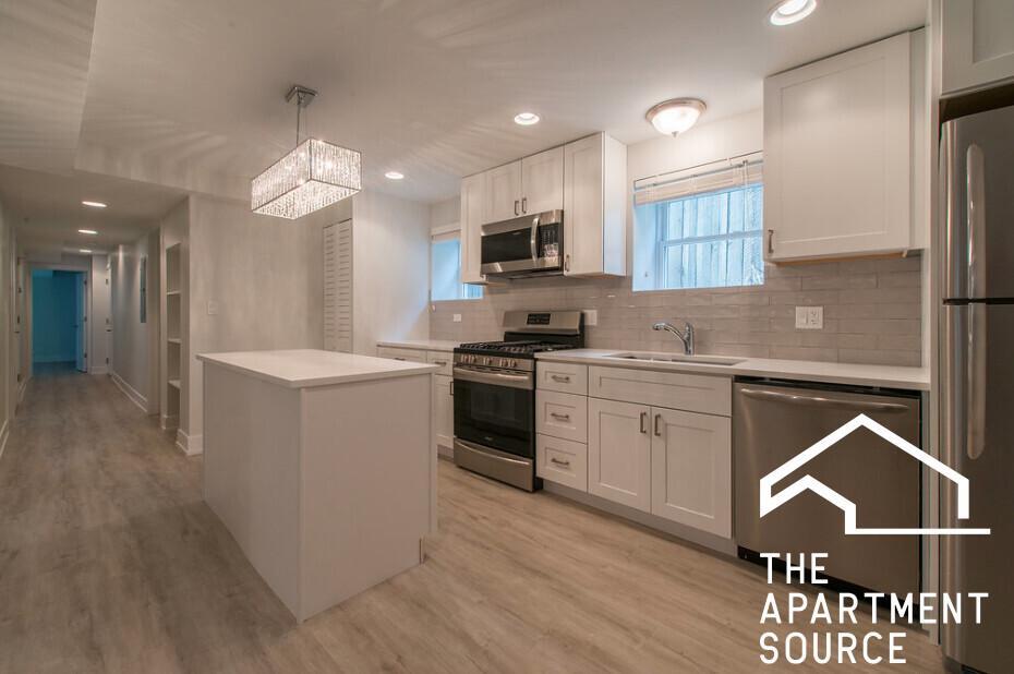 5021 N Ashland Ave in Chicago, IL - Building Photo
