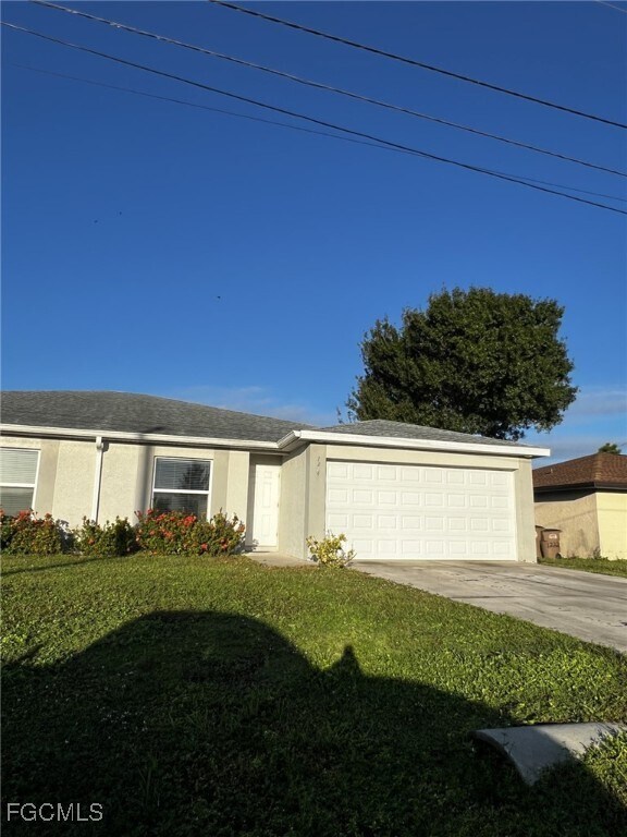 1226 SW 7th Ct in Cape Coral, FL - Building Photo - Building Photo