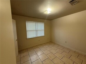 2212 Fenelon St in Chalmette, LA - Building Photo - Building Photo