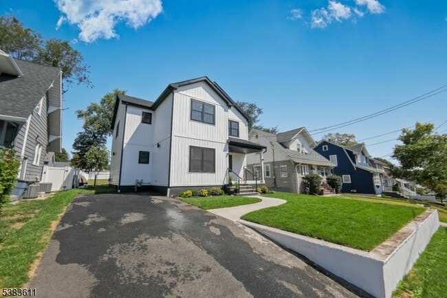 35 Franklin Rd in Teaneck, NJ - Building Photo - Building Photo