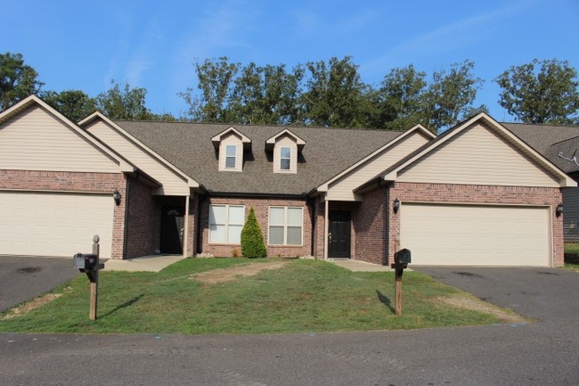 Shadown Peak in Hot Springs, AR - Foto de edificio - Building Photo