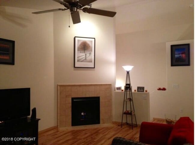 5775 Sapphire Loop in Anchorage, AK - Building Photo - Building Photo