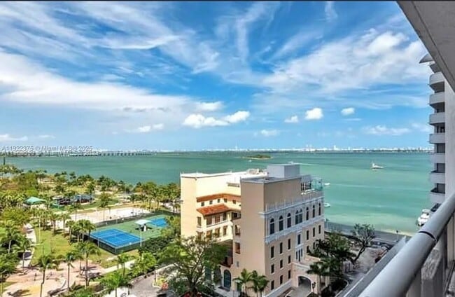 1717 N Bayshore Dr, Unit A1448 in Miami, FL - Foto de edificio - Building Photo