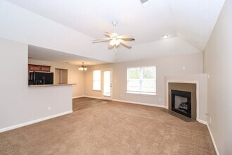 8347 Wild Dune Ln in Arlington, TN - Foto de edificio - Building Photo