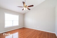 699 Hitchcock Way photo'