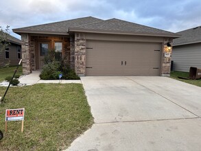 7617 Shadow Rider Ln in Corpus Christi, TX - Building Photo - Building Photo