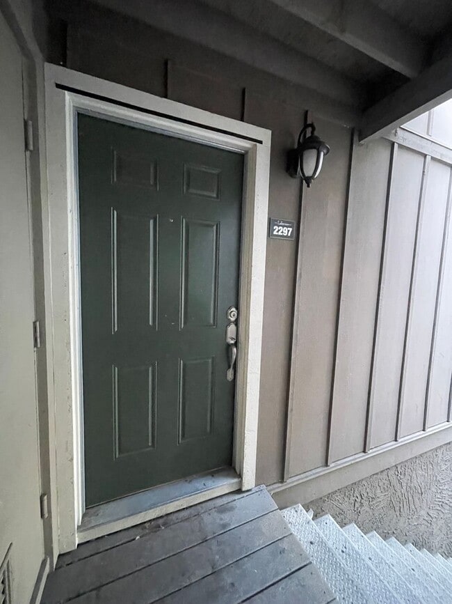 property at 2297 Lakeview Cir