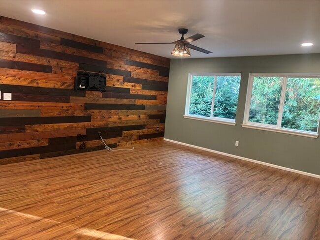 7796 Kildare Loop NW in Silverdale, WA - Building Photo - Building Photo