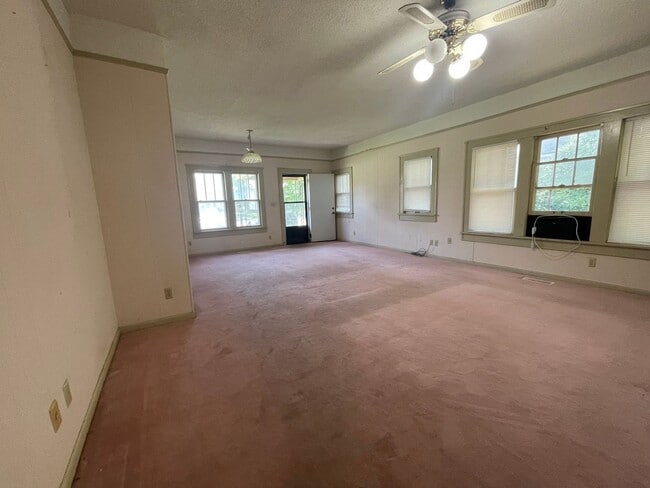 property at 610 N Beard Ave