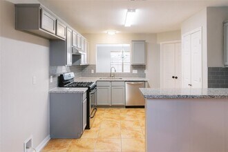 6510 Larissa Cir in Katy, TX - Building Photo - Building Photo