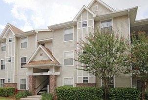 Pensacola Apartments For Rent Under 700 Fl Fountains Apartments Pre Leasing For 2020