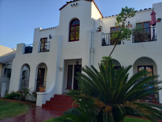 1104 E California Ave