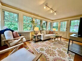 37 Pondview Ave in Boston, MA - Building Photo