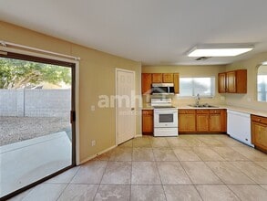 10530 W Carlota Ln in Peoria, AZ - Foto de edificio - Building Photo