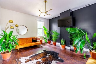 241 W Water St in Chillicothe, OH - Foto de edificio - Building Photo