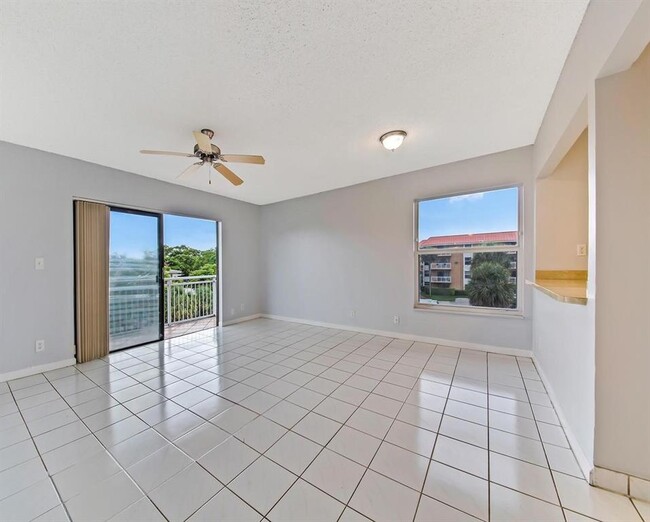 505 S Pine Island Rd, Unit 302B in Plantation, FL - Building Photo - Building Photo
