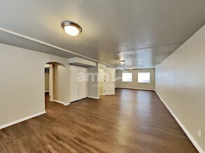 4973 W Badger Ln in Riverton, UT - Building Photo - Building Photo