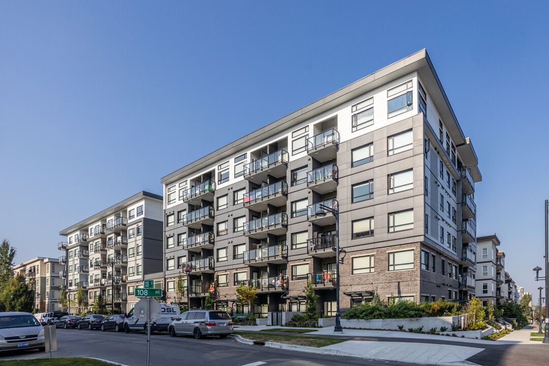 Q5 in Surrey, BC - Building Photo