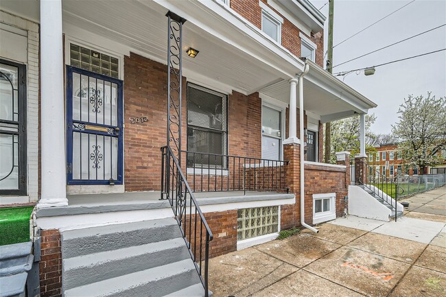 2012 W Saratoga St in Baltimore, MD - Building Photo - Building Photo