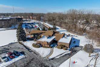 Homewood Shores in Homewood, IL - Building Photo - Building Photo