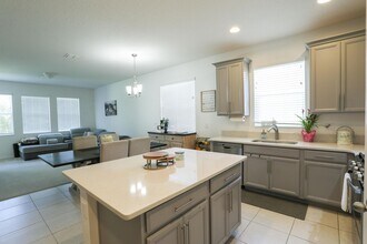 8289 Bayliss Ct in Alafaya, FL - Building Photo - Building Photo