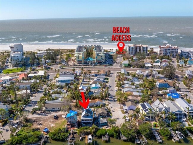 12016 Lagoon Ln in Treasure Island, FL - Building Photo - Building Photo